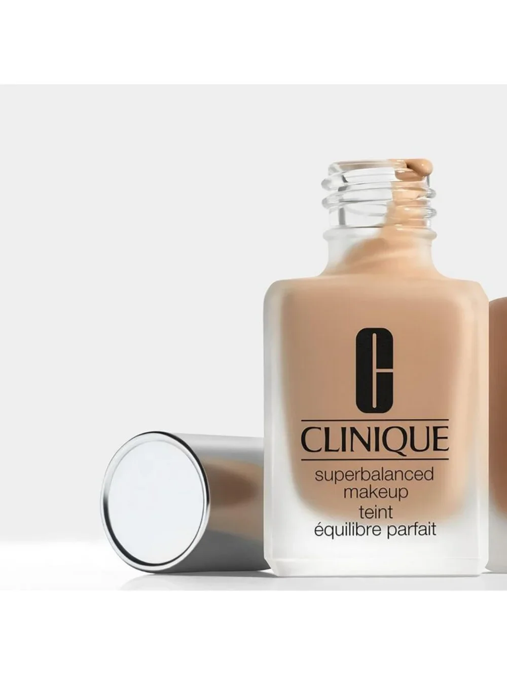 Oil-Free Liquid Foundation for All Skin Types | Hydrating, Moisturizing, Natural